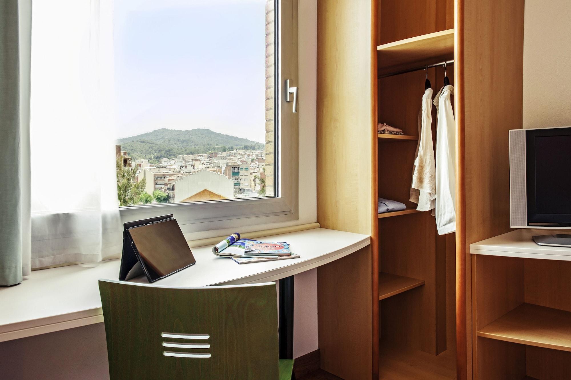 Ibis Barcelona Hotel 2*